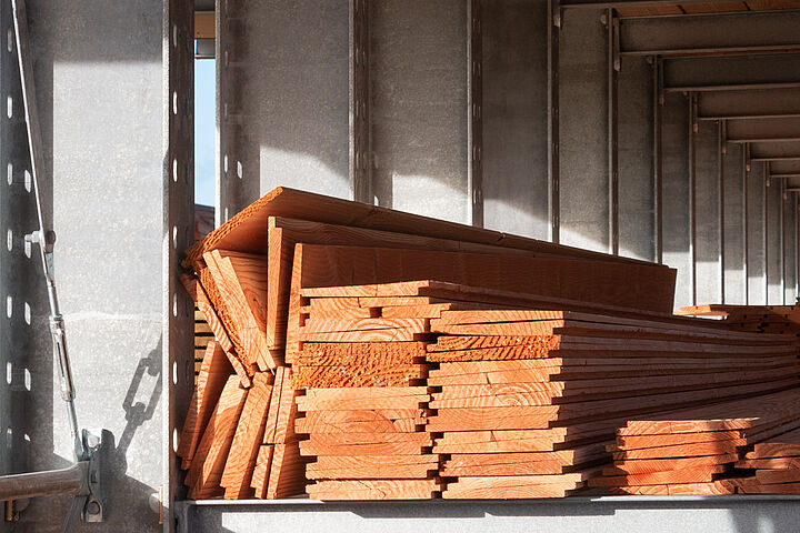 Cantilever racking with galvanised arms